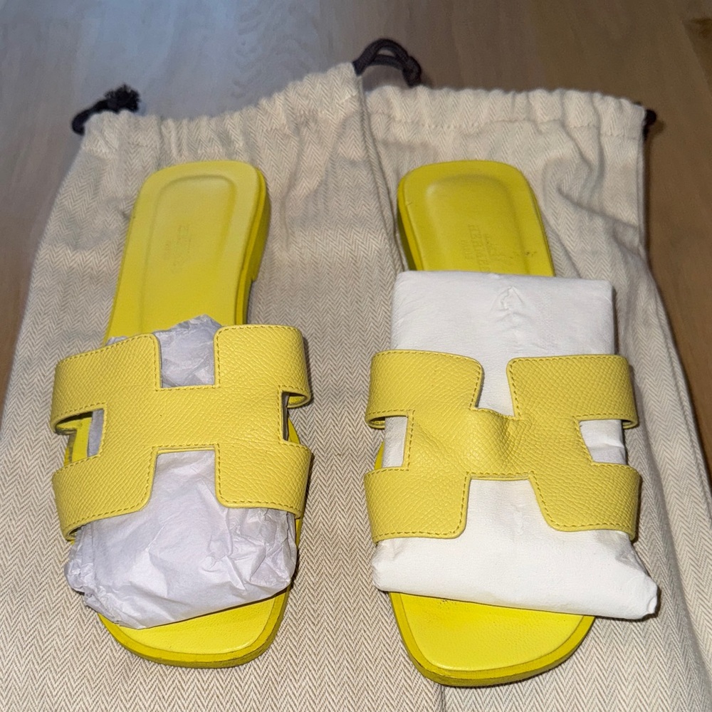 Hermes Oran Yellow Slide Sandals - Picture 1 of 3